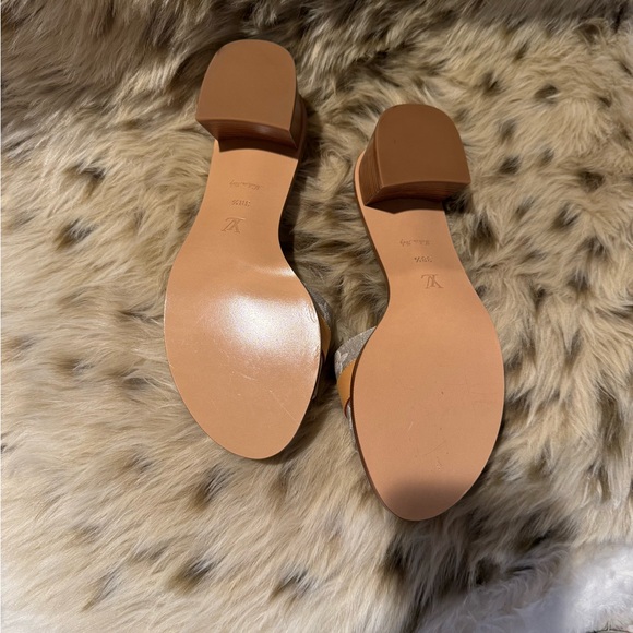 Louis Vuitton lock it mule - Picture 7 of 8